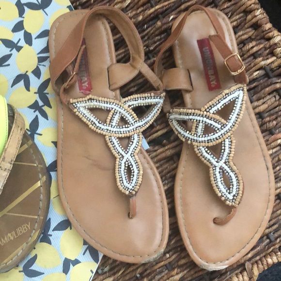 Target Assorted Target Sandals - Picture 4 of 4